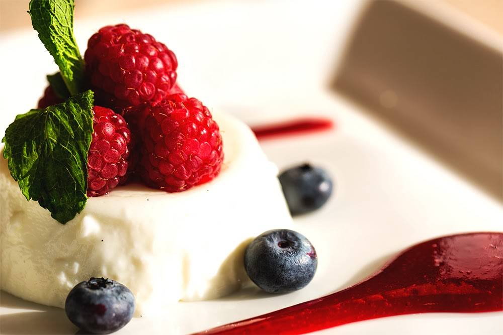 Summit | restaurant | 3520 Central Pkwy, Cincinnati, OH 45223, USA | 5135694980 OR +1 513-569-4980