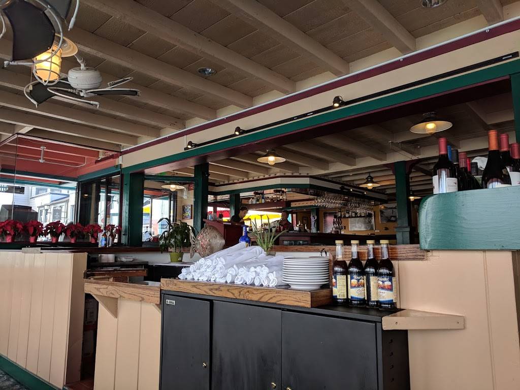 The Big Fish Grill | restaurant | 101 Fishermans Wharf #1, Monterey, CA 93940, USA | 8313727562 OR +1 831-372-7562