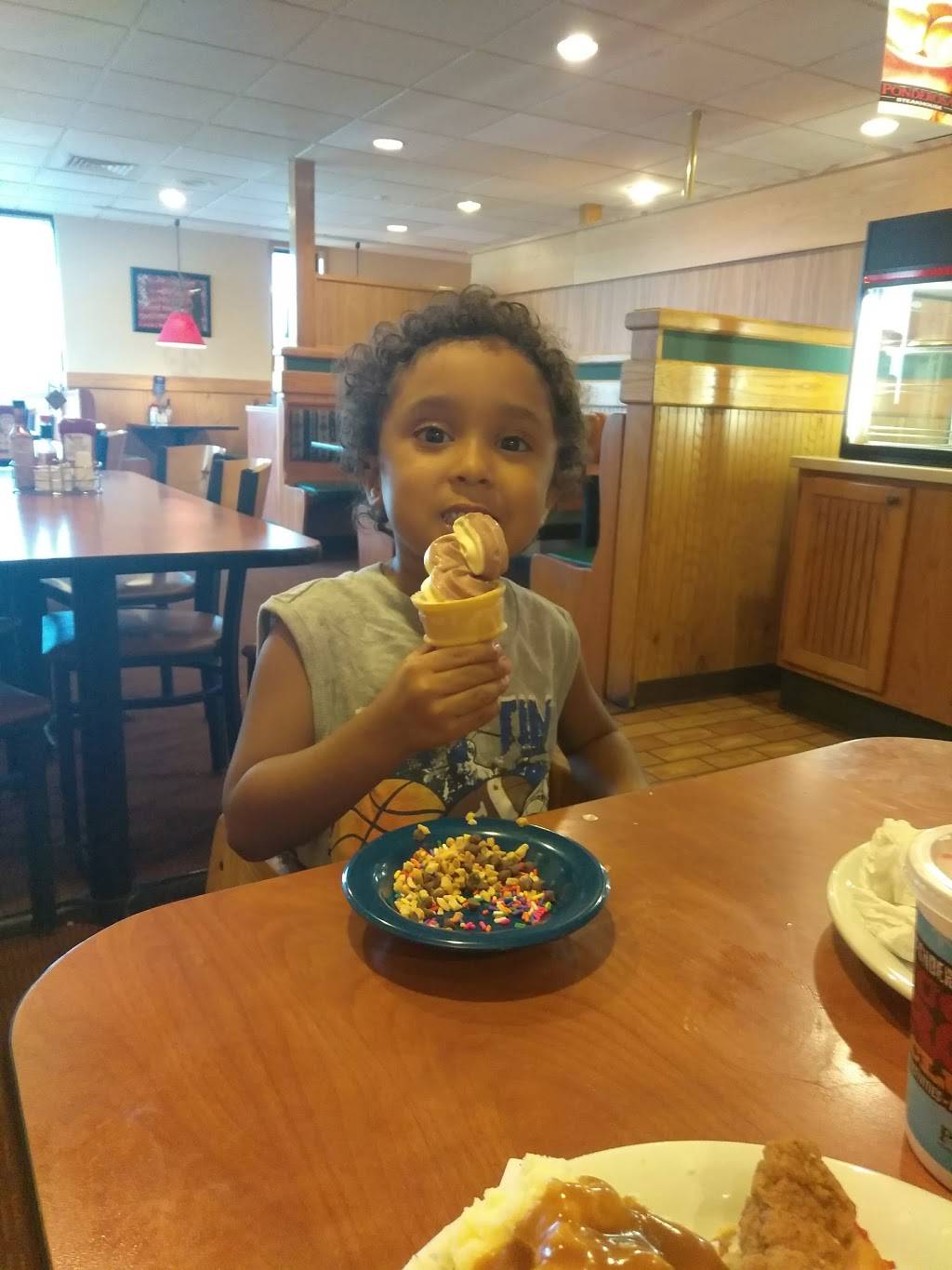 Ponderosa | restaurant | 3581 Elm Rd NE, Warren, OH 44483, USA | 3303726668 OR +1 330-372-6668