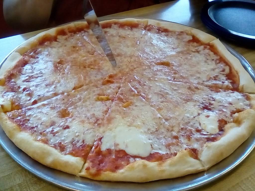 Vinny Restaurant Pizza & Subs | restaurant | 330 S Hanover St, Carlisle, PA 17013, USA | 7172496417 OR +1 717-249-6417