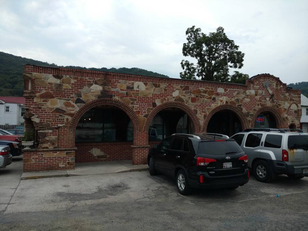 Castiglia | Italian Eatery | restaurant | 401 S Mineral St, Keyser, WV 26726, USA | 3047881300 OR +1 304-788-1300