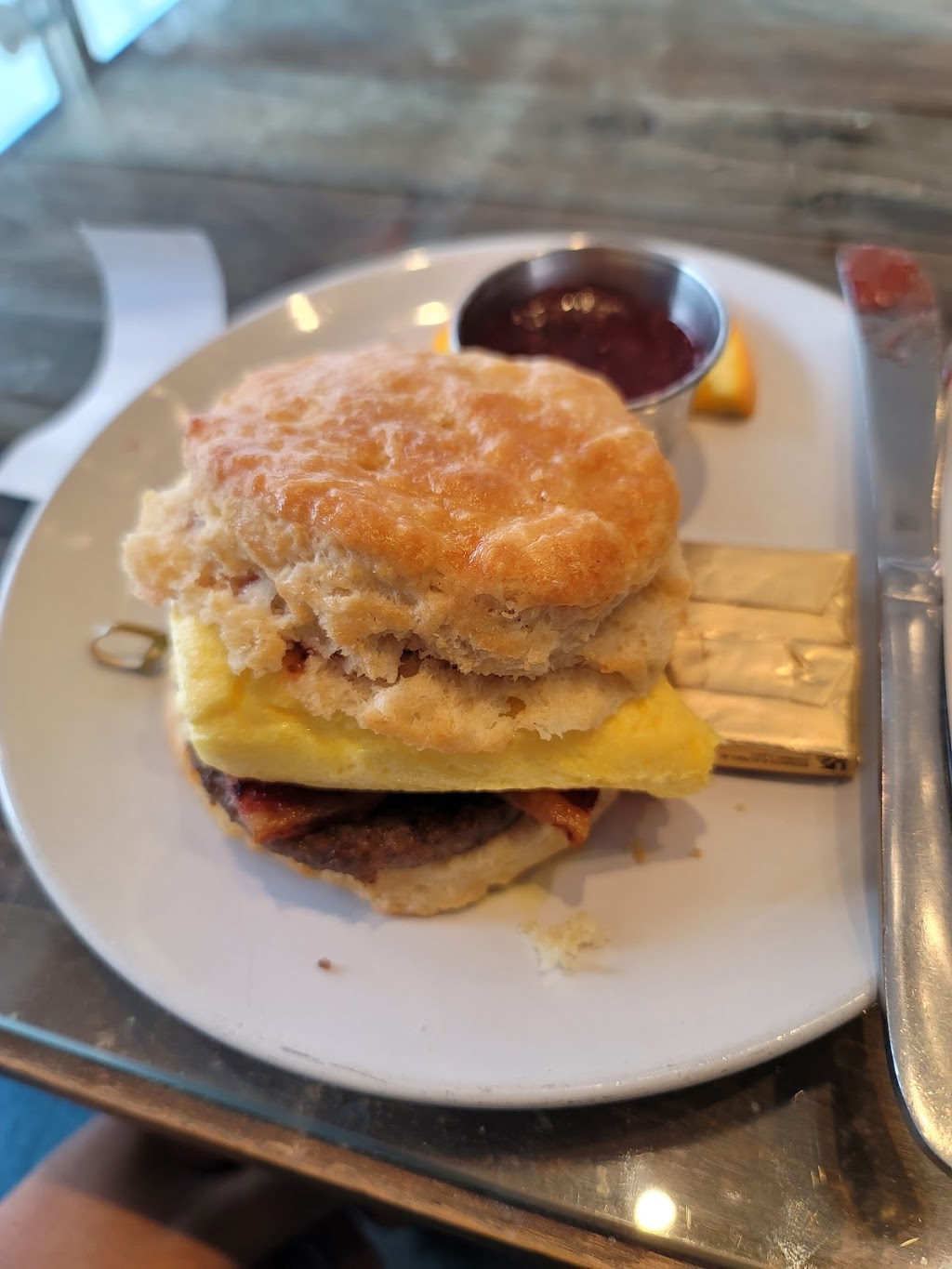 COLLEENS | cafe | 7337 Forsyth Blvd, St. Louis, MO 63105, USA | 3147278427 OR +1 314-727-8427