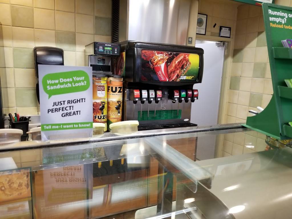 Subway Restaurants | restaurant | 1855 41st Ave Space R 03, Capitola, CA 95010, USA | 8314625068 OR +1 831-462-5068