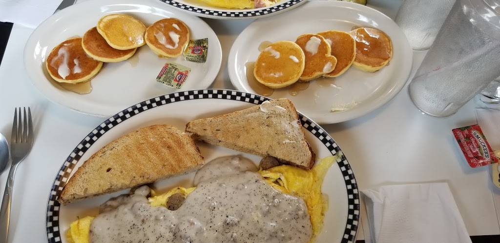 Bucks Diner | restaurant | 8927 Dixie Hwy, Fair Haven, MI 48023, USA | 5867251000 OR +1 586-725-1000