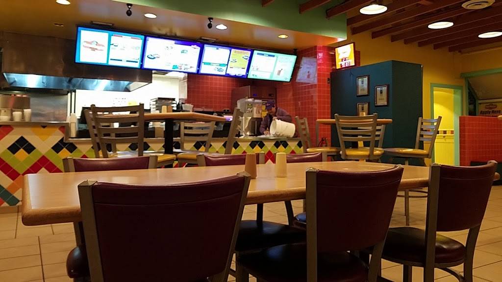 Mama Margies Mexican Restaurant | restaurant | 9950, I-10, San Antonio, TX 78230, USA | 2105610400 OR +1 210-561-0400