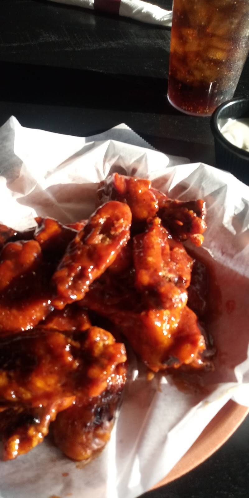 Eagle Grille & Tavern | restaurant | 29 N Main St, Hubbard, OH 44425, USA | 3305347990 OR +1 330-534-7990