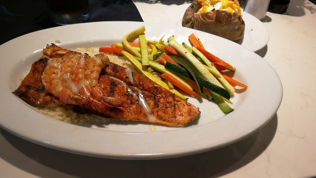 Gibbons Fine Grill | restaurant | 1714 E 70th St #5205, Shreveport, LA 71105, USA | 3188487071 OR +1 318-848-7071