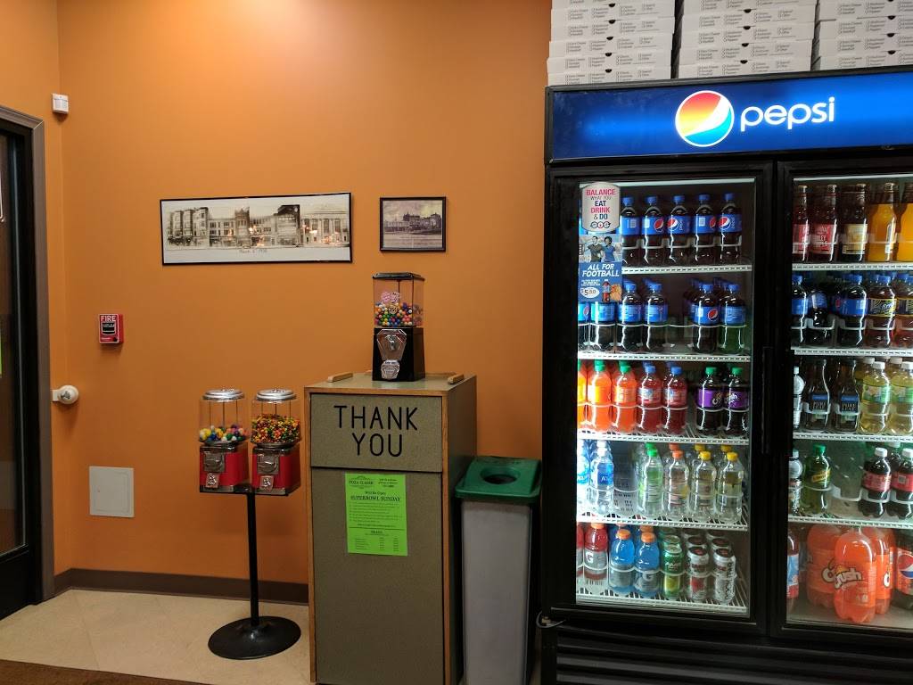 Pizza Classic | restaurant | 180 Genesee St, Utica, NY 13502, USA | 3157353000 OR +1 315-735-3000