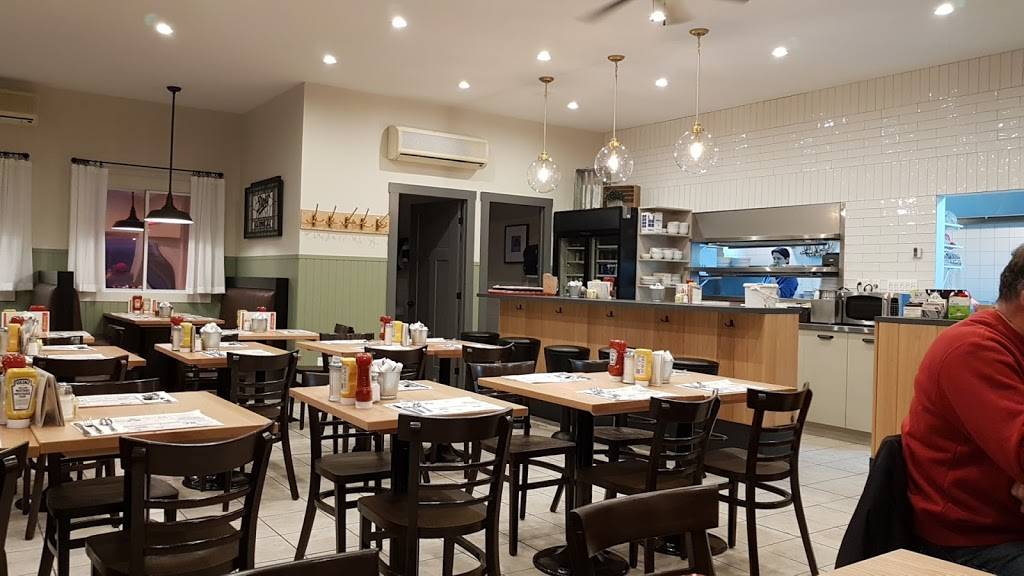 Restaurant Terrasse Du Lac | restaurant | 286 Boulevard de Maple Grove, Maple Grove, QC J6N 1L3, Canada | 4504297989 OR +1 450-429-7989