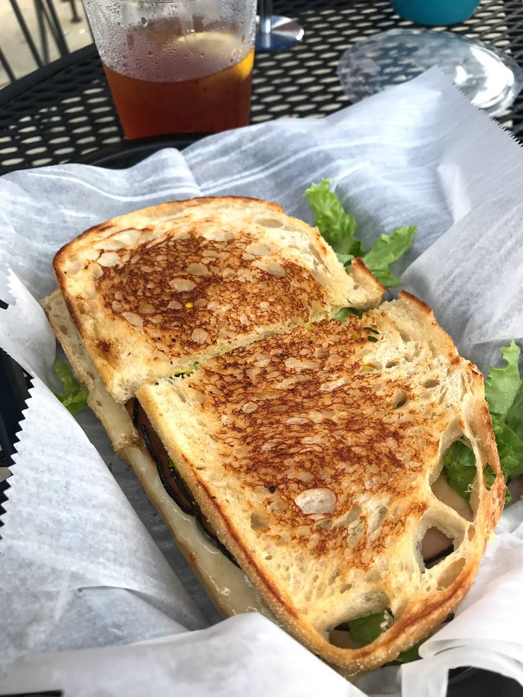 Cafe Gouda | cafe | 2960 N Center St, Hickory, NC 28601, USA | 8282671300 OR +1 828-267-1300