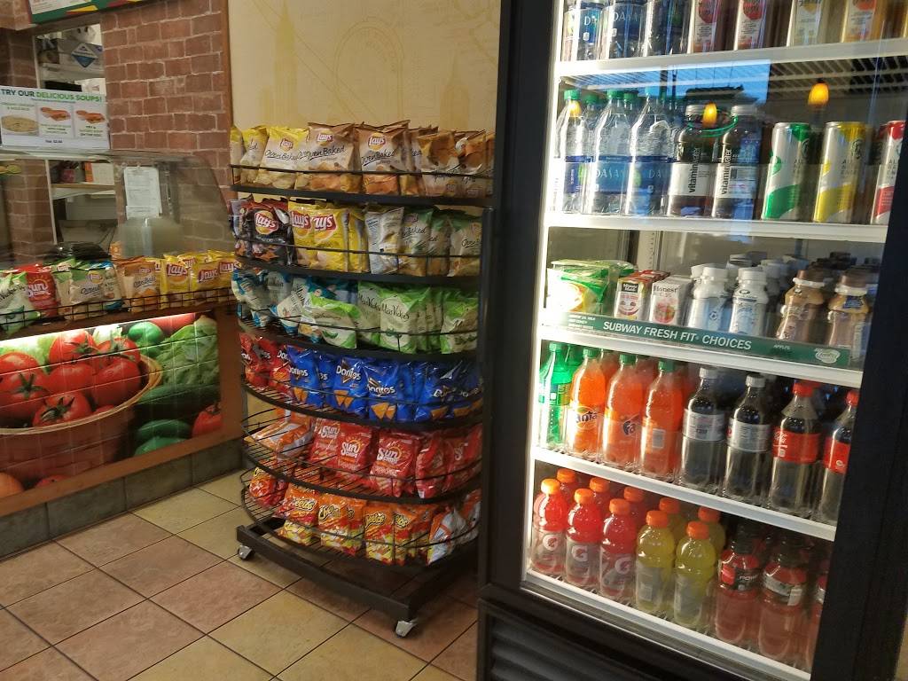Subway Restaurants | restaurant | 220 N Smith St, Palatine, IL 60067, USA | 8473581313 OR +1 847-358-1313