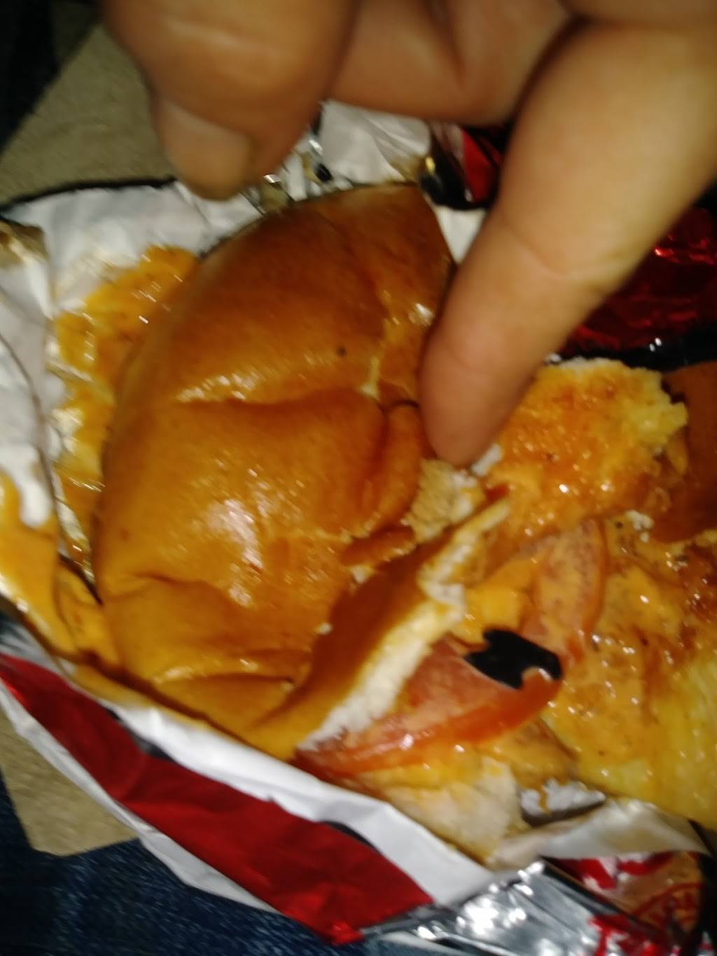 Wendys | restaurant | 412 E Walnut St Ave, Carbondale, IL 62901, USA | 6185666237 OR +1 618-566-6237