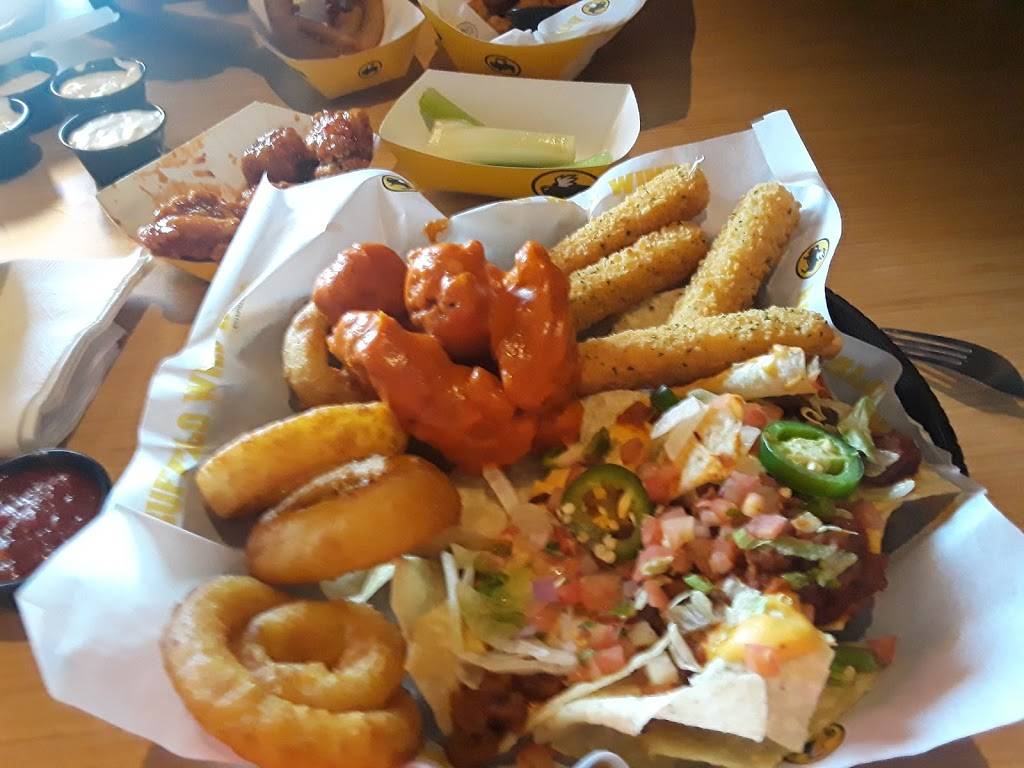 Buffalo Wild Wings | restaurant | 1690 Georgesville Square Dr, Columbus, OH 43228, USA | 6148708220 OR +1 614-870-8220