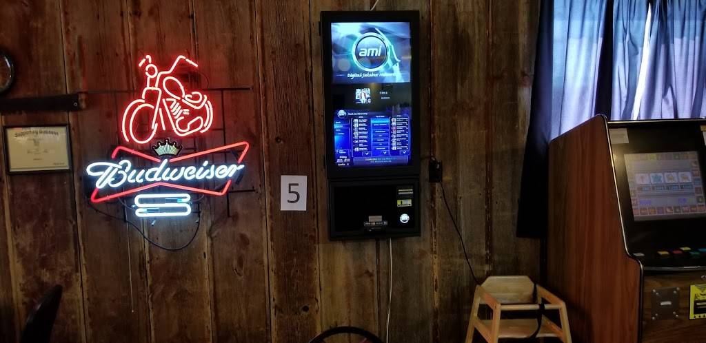 Barneys | restaurant | 201 N Mill St, Wadena, IA 52169, USA | 5637742525 OR +1 563-774-2525