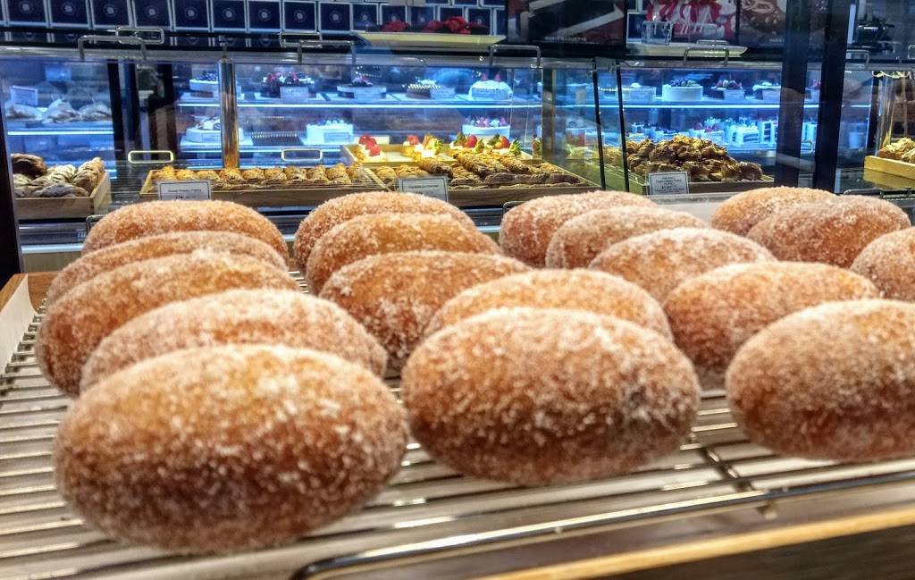 Paris Baguette | bakery | 6700 Santa Rita Rd, Pleasanton, CA 94588, USA | 9257507321 OR +1 925-750-7321