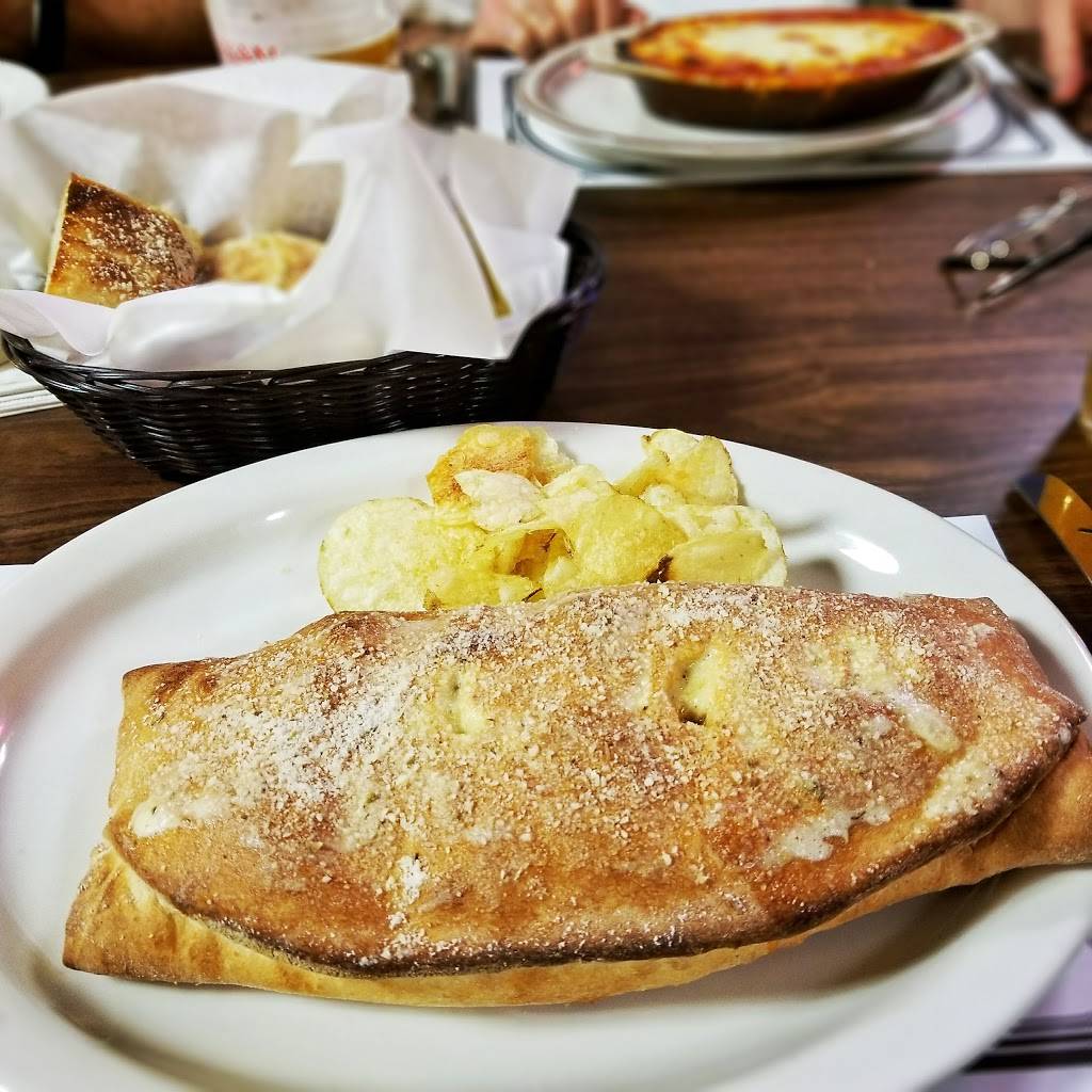 Guidos Pizza | restaurant | 549 W International Airport Rd, Anchorage, AK 99518, USA | 9075632222 OR +1 907-563-2222