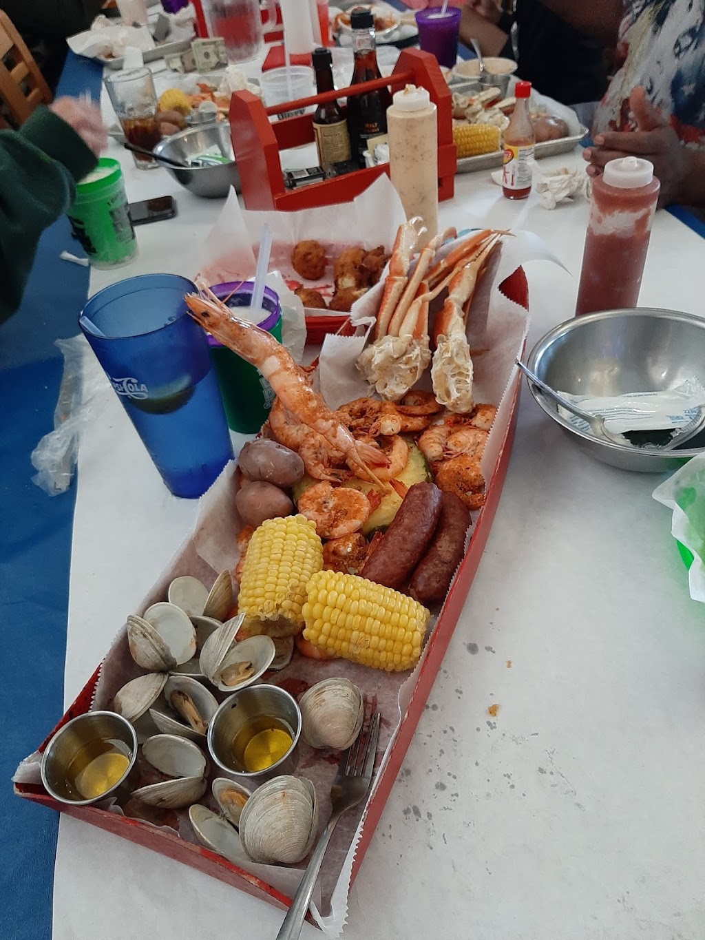 Dirty Dicks Crab House - Avon | restaurant | 41934 North Carolina Hwy 12, Avon, NC 27915, USA | 2529953425 OR +1 252-995-3425