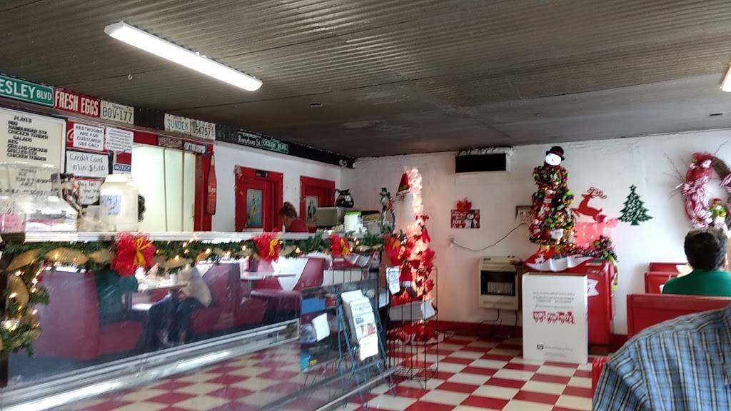 Colemans Drive-In | restaurant | 101 Jernigan St, Tabor City, NC 28463, USA | 9106535859 OR +1 910-653-5859