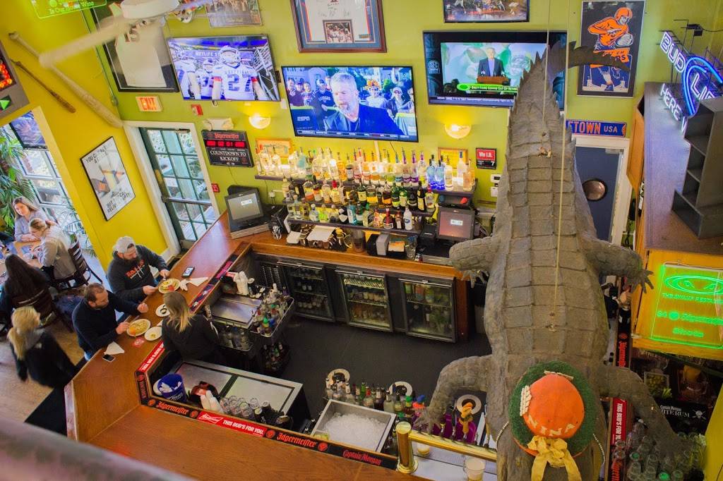 The Swamp Restaurant | restaurant | 1642 W University Ave, Gainesville, FL 32603, USA | 3523779267 OR +1 352-377-9267