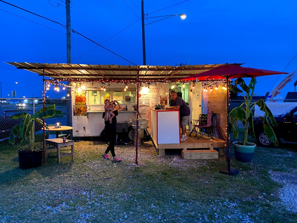 Sammys Family Fish | restaurant | 3602 Baldwin Blvd, Corpus Christi, TX 78405, USA | 3615499618 OR +1 361-549-9618