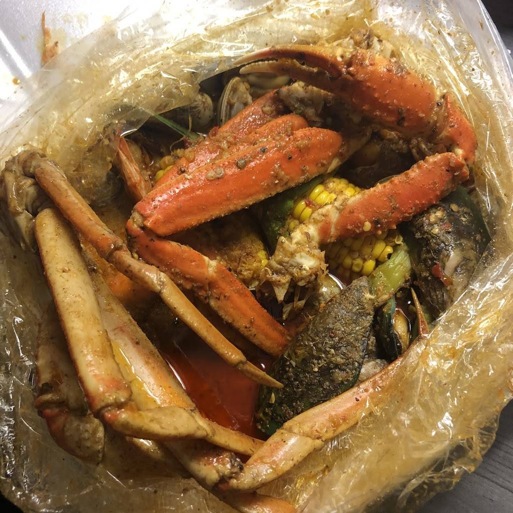 Dusk Till Dawn Fried Chicken & Seafood | restaurant | 342 E State St, West Lafayette, IN 47906, USA | 7652697020 OR +1 765-269-7020