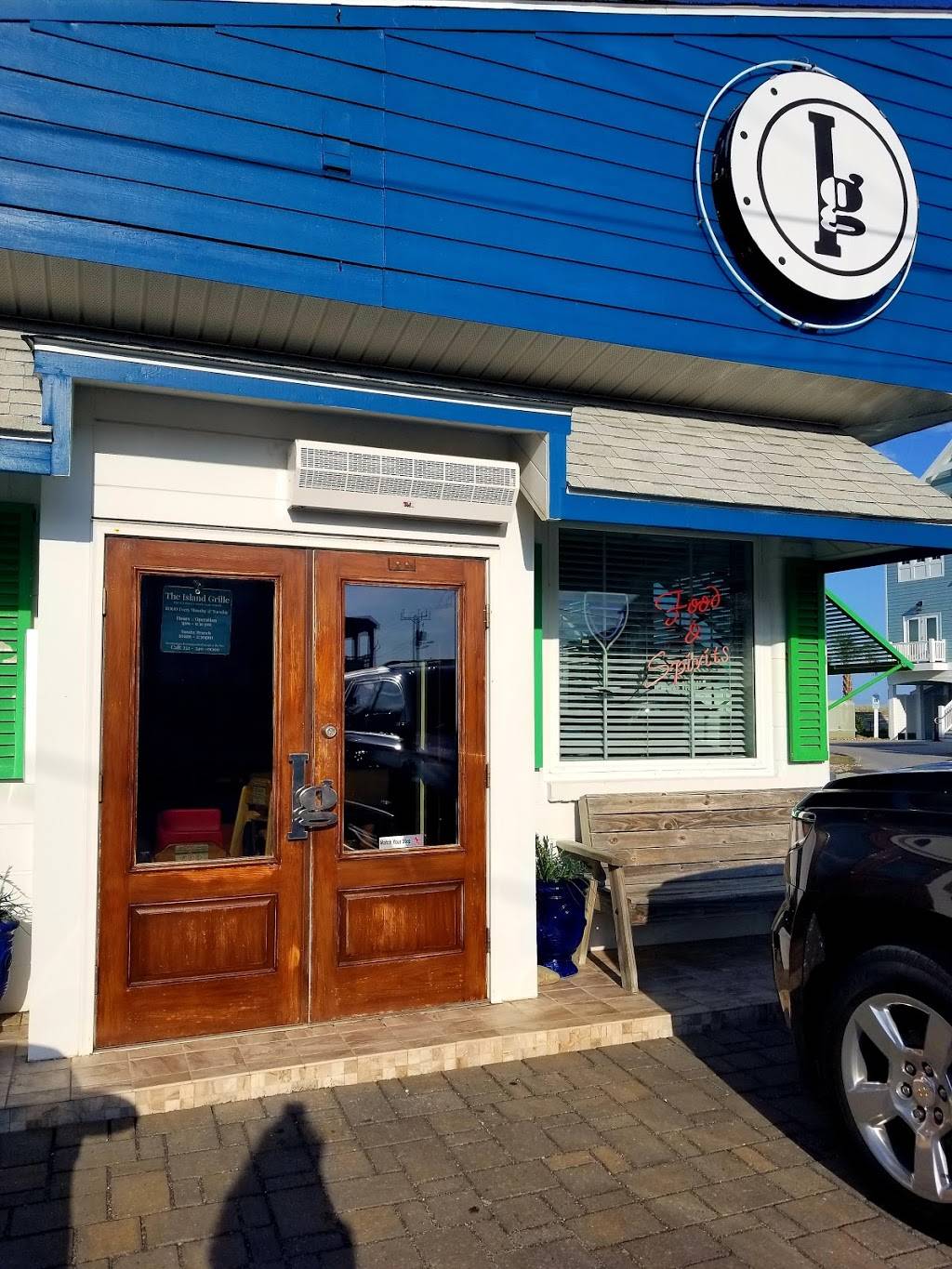 The Island Grille | restaurant | 401 Money Island Dr, Atlantic Beach, NC 28512, USA | 2522400000 OR +1 252-240-0000