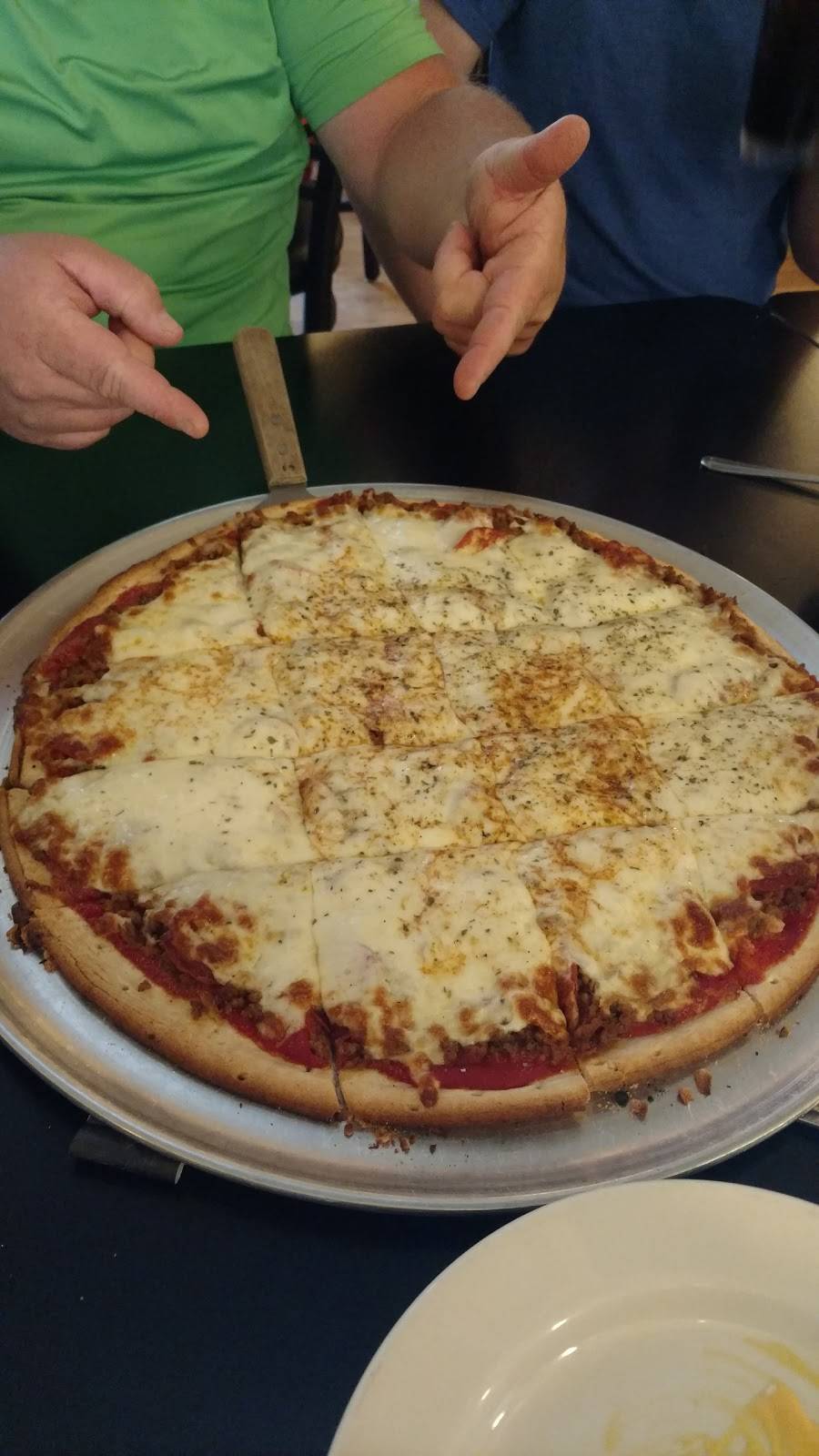 Pizza Villa II | restaurant | 101 E Main St, Jasonville, IN 47438, USA | 8126653959 OR +1 812-665-3959