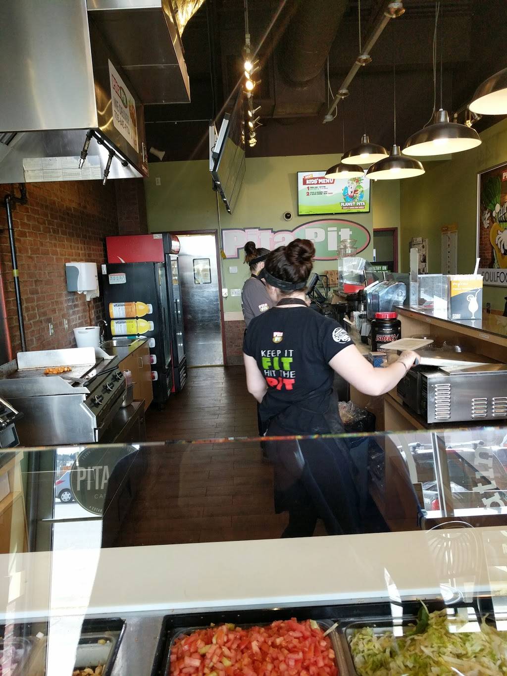 Pita Pit | restaurant | 295 Wellington St, Bracebridge, ON P1L 1P3, Canada | 7056457482 OR +1 705-645-7482