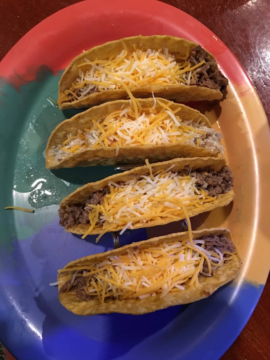 VIP Lounge & Mexican Restaurant | restaurant | 10625 Gulf Blvd, Treasure Island, FL 33706, USA | 7273605062 OR +1 727-360-5062