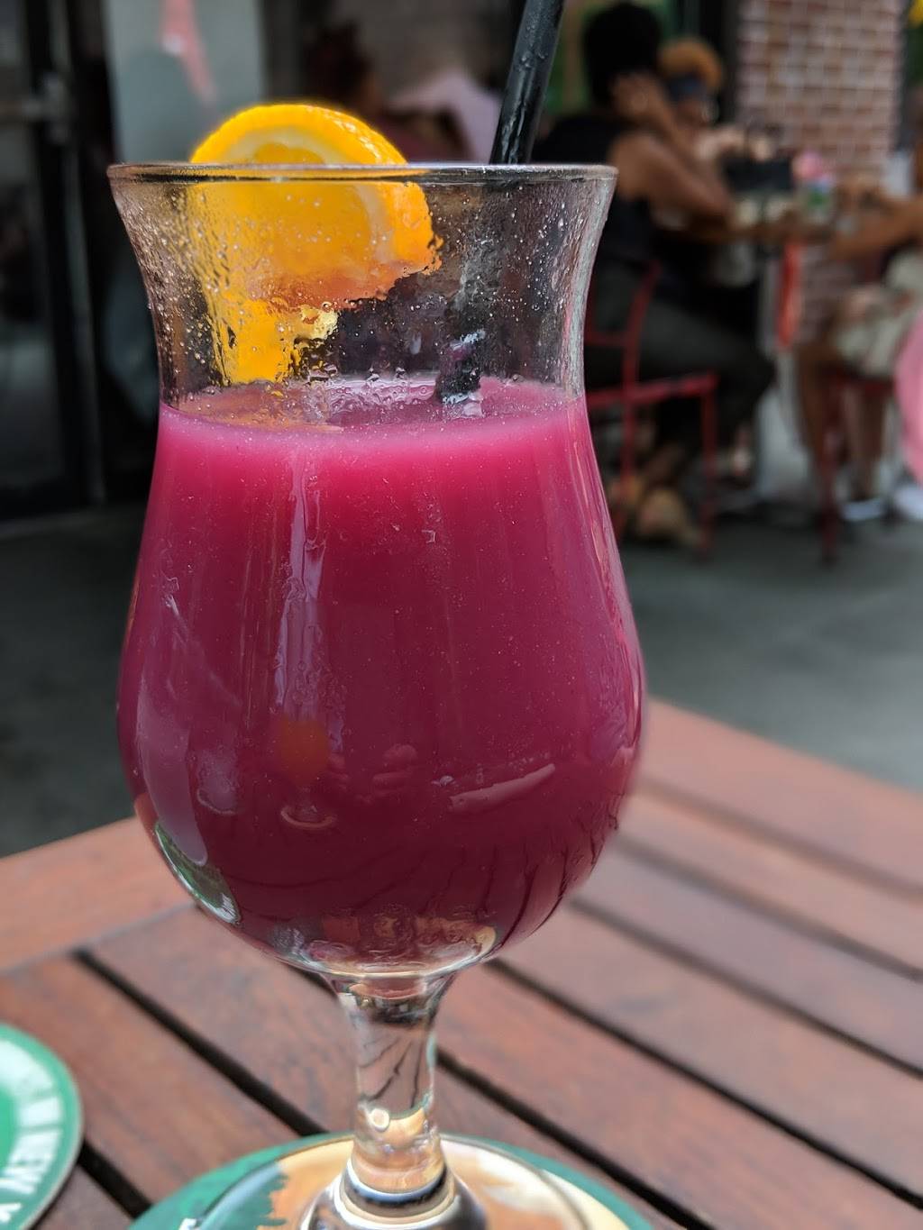 Inwood Bar & Grill | restaurant | 4892 Broadway, New York, NY 10034, USA | 2123043704 OR +1 212-304-3704