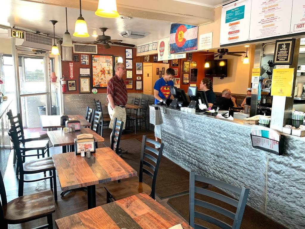 Santiagos Mexican Restaurant | restaurant | 5701 Leetsdale Dr, Denver, CO 80224, USA | 3033335305 OR +1 303-333-5305