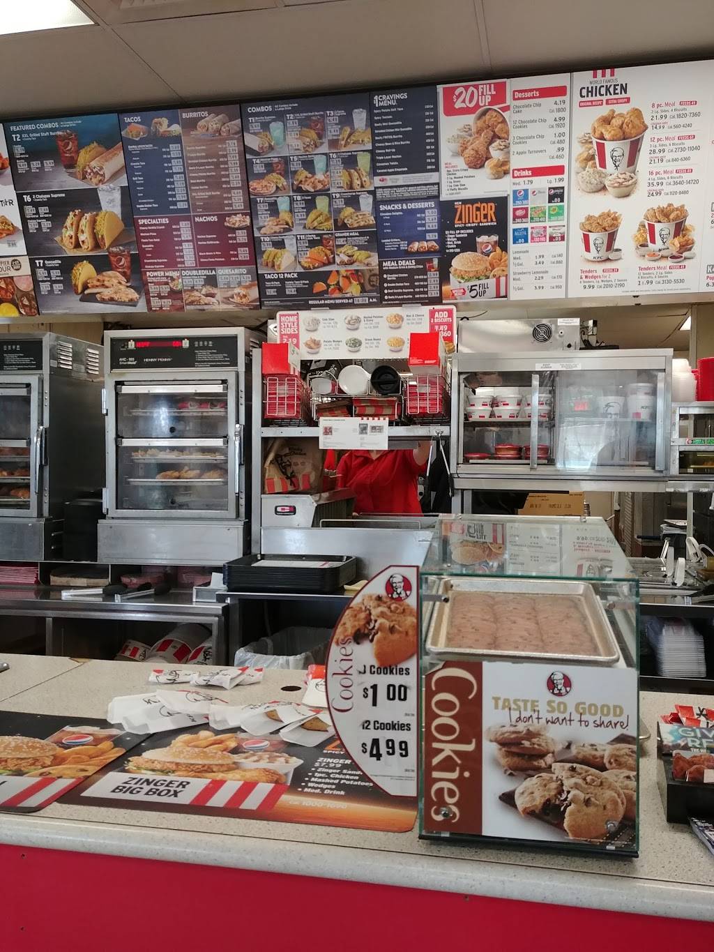 KFC | restaurant | 1244 Main St, Sanford, ME 04073, USA | 2073245554 OR +1 207-324-5554