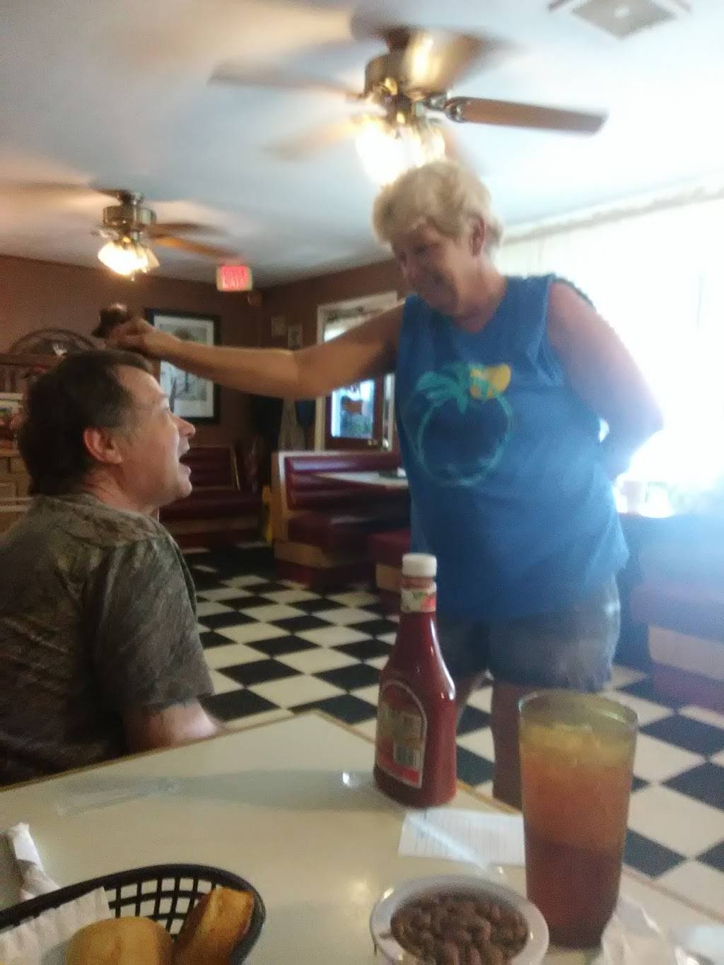 Food Basket | restaurant | 715 Sampson Cir, Albertville, AL 35950, USA | 2568781261 OR +1 256-878-1261