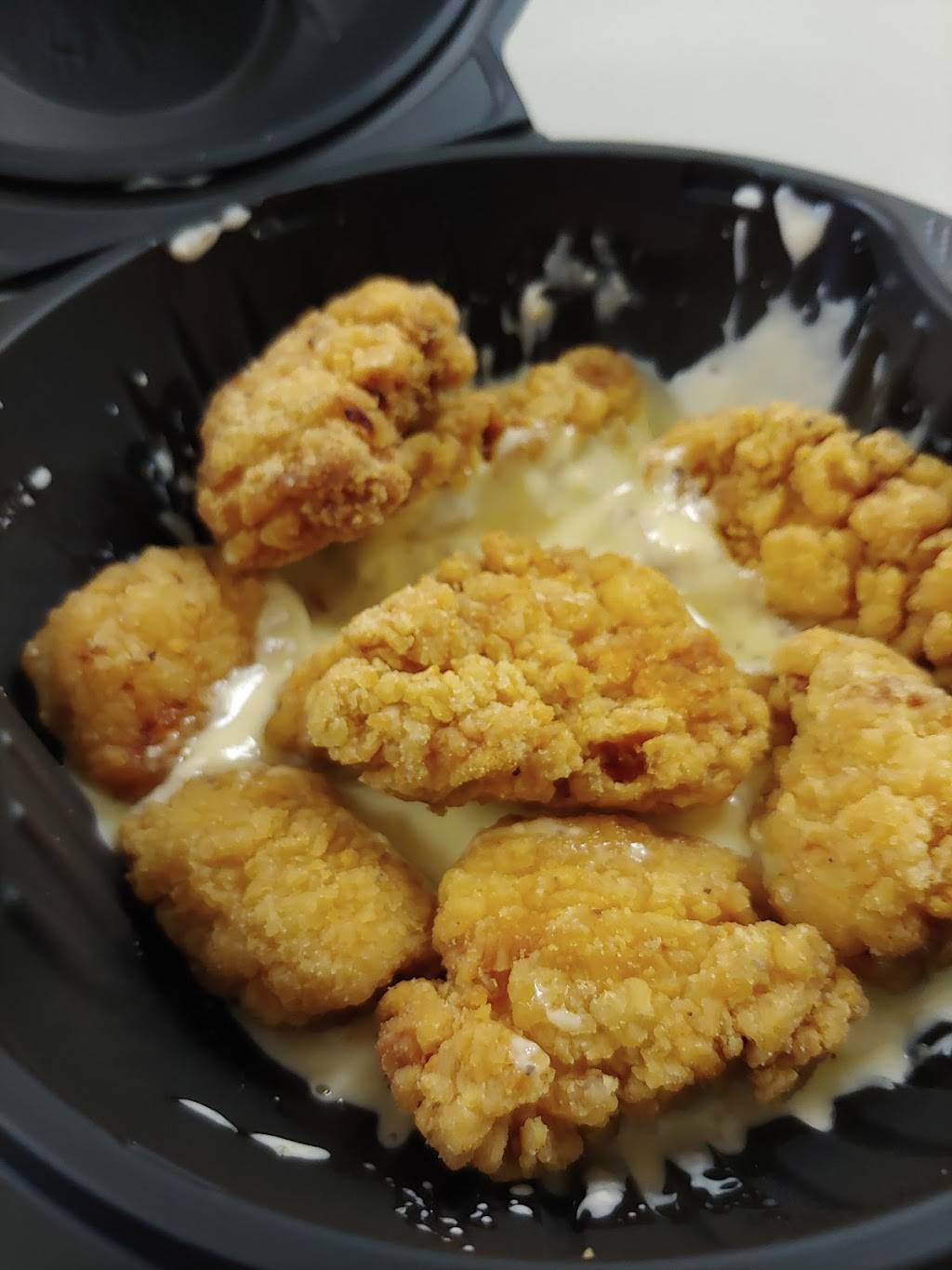 Pizza Hut | restaurant | 2101 - 104 Pyramids Village Blvd., Greensboro, NC 27405, USA | 3363755778 OR +1 336-375-5778