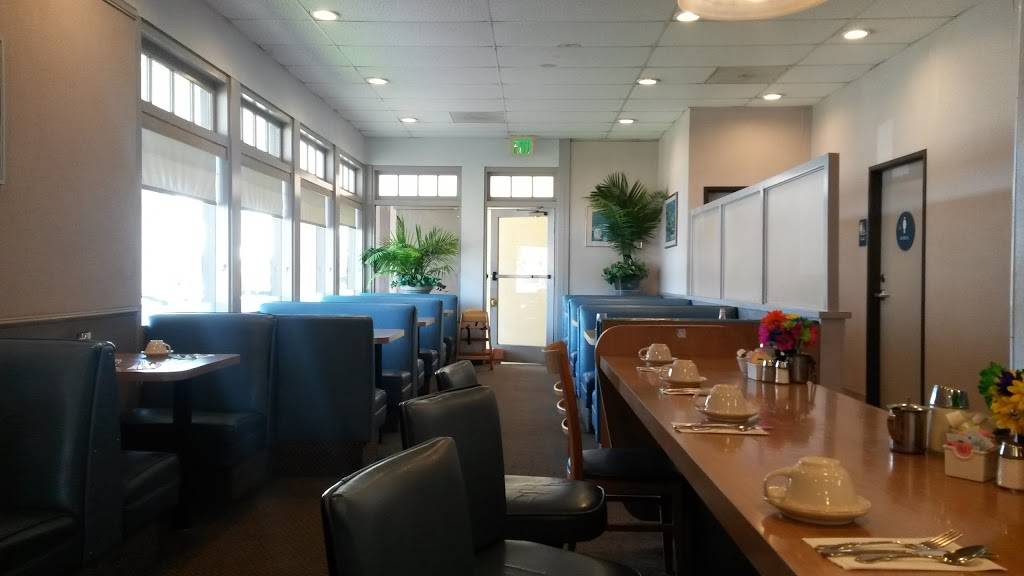 Troys Family Restaurant | restaurant | 4827 Clairemont Dr, San Diego, CA 92117, USA | 6192767651 OR +1 619-276-7651
