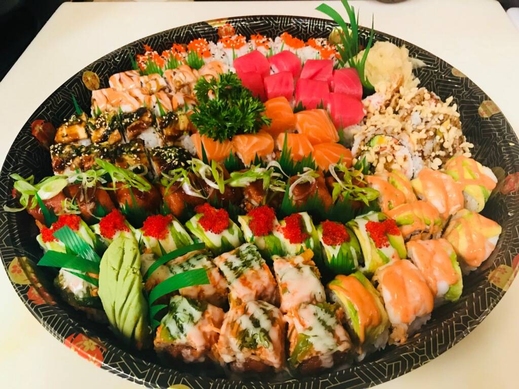 Mr.Sushi & Mrs.Roll | restaurant | 43930 Farmwell Hunt Plaza, Ashburn, VA 20147, USA | 7033385111 OR +1 703-338-5111