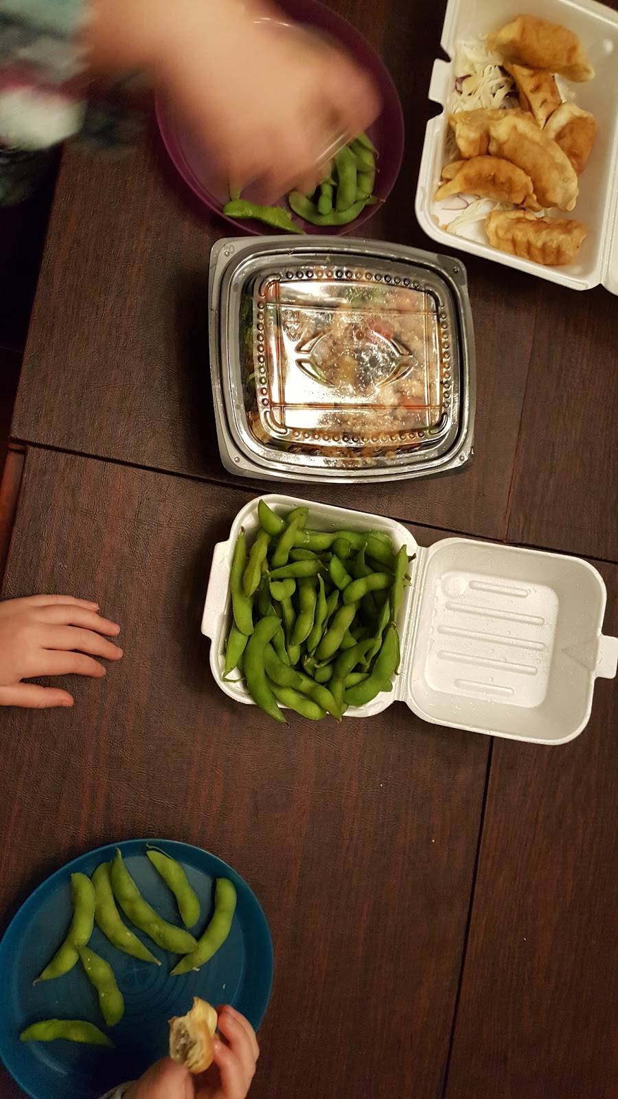 Thai Basil | restaurant | 7456 S Simms St, Littleton, CO 80127, USA | 7209228888 OR +1 720-922-8888