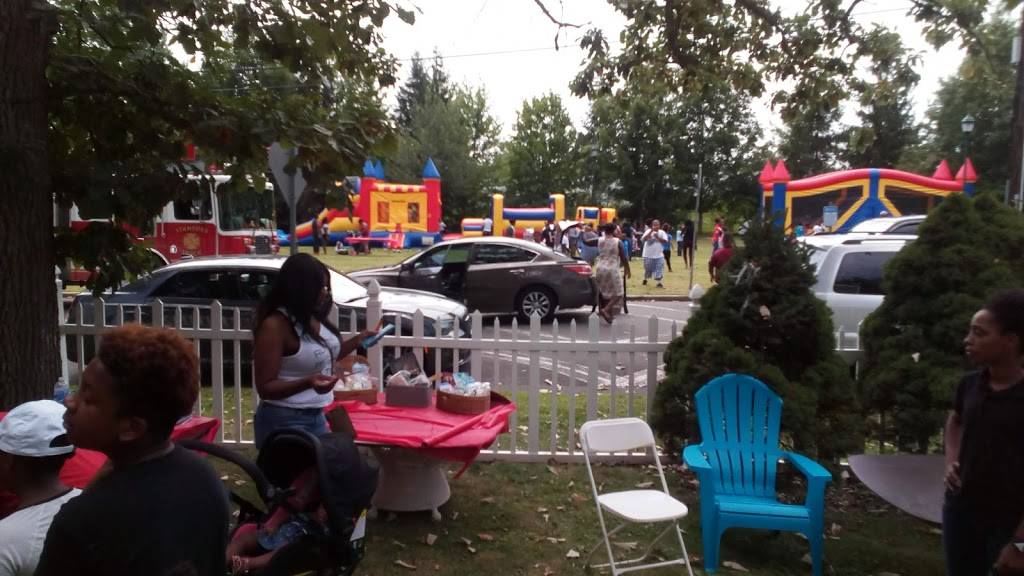 China Xpress | restaurant | 170 Selleck St, Stamford, CT 06902, USA | 2034067977 OR +1 203-406-7977