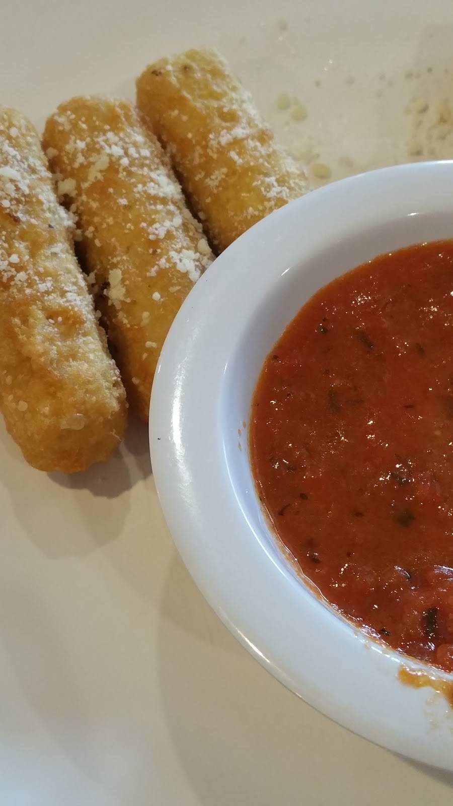 Portofinos Italian Restaurant Krum TX | restaurant | 208 W McCart St, Krum, TX 76249, USA | 9404823871 OR +1 940-482-3871