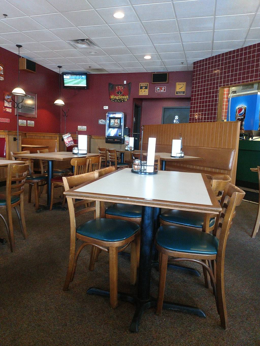 Pizza Hut | restaurant | 15961 E High St, Middlefield, OH 44062, USA | 4406321188 OR +1 440-632-1188