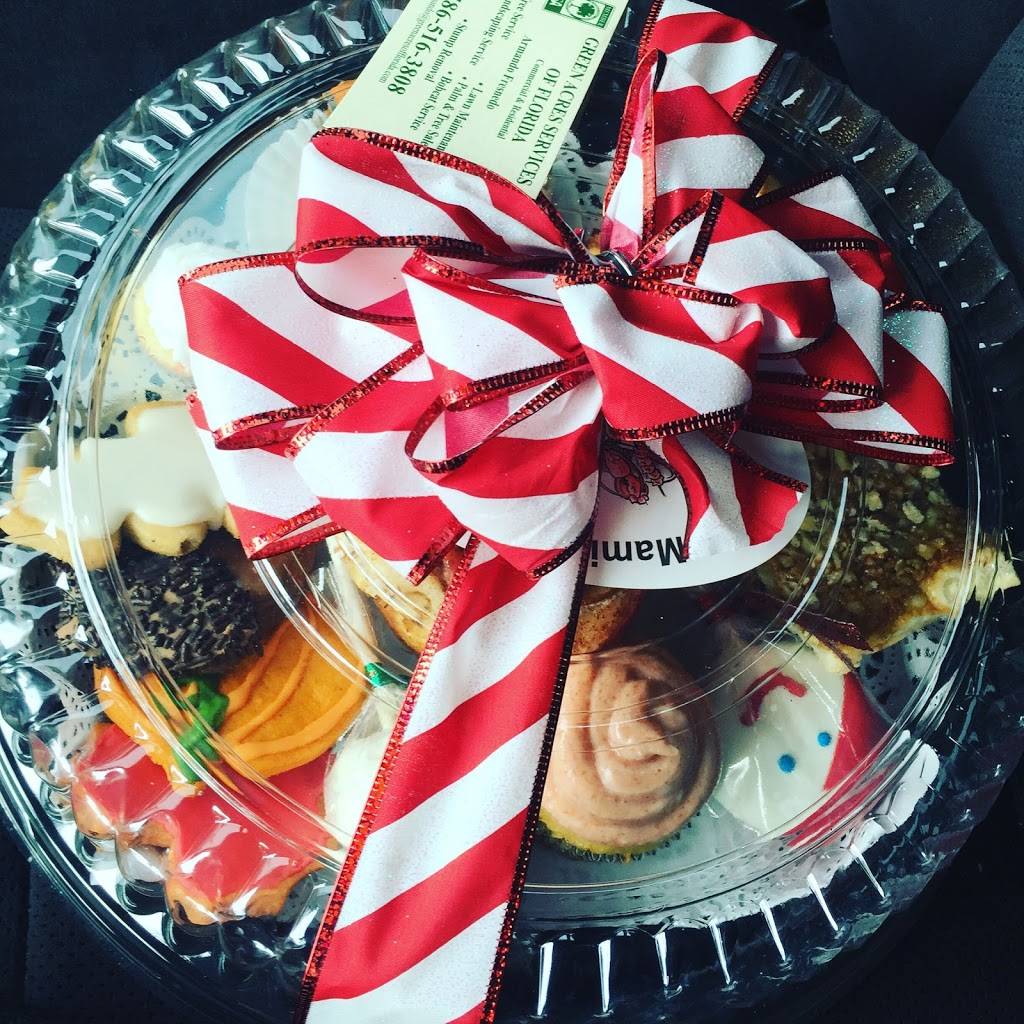 Mamita’s Munchies | restaurant | 8228 W Flagler St, Miami, FL 33144, USA | 3052220840 OR +1 305-222-0840