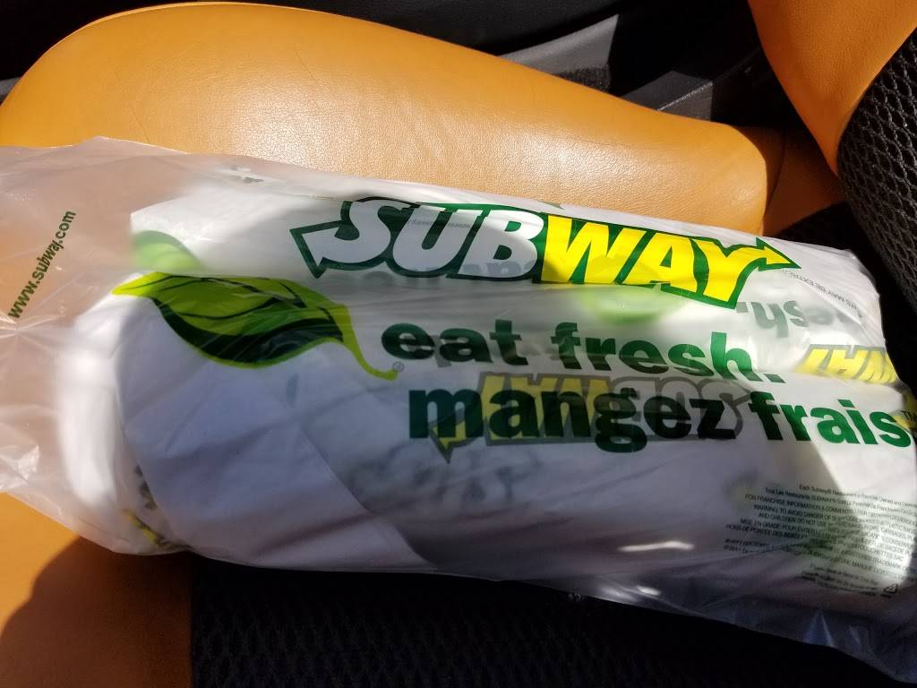 Subway | meal takeaway | Woodland Park Plaza, 100 Jamieson Pkwy Unit 5, Cambridge, ON N3C 4B3, Canada | 5196585033 OR +1 519-658-5033