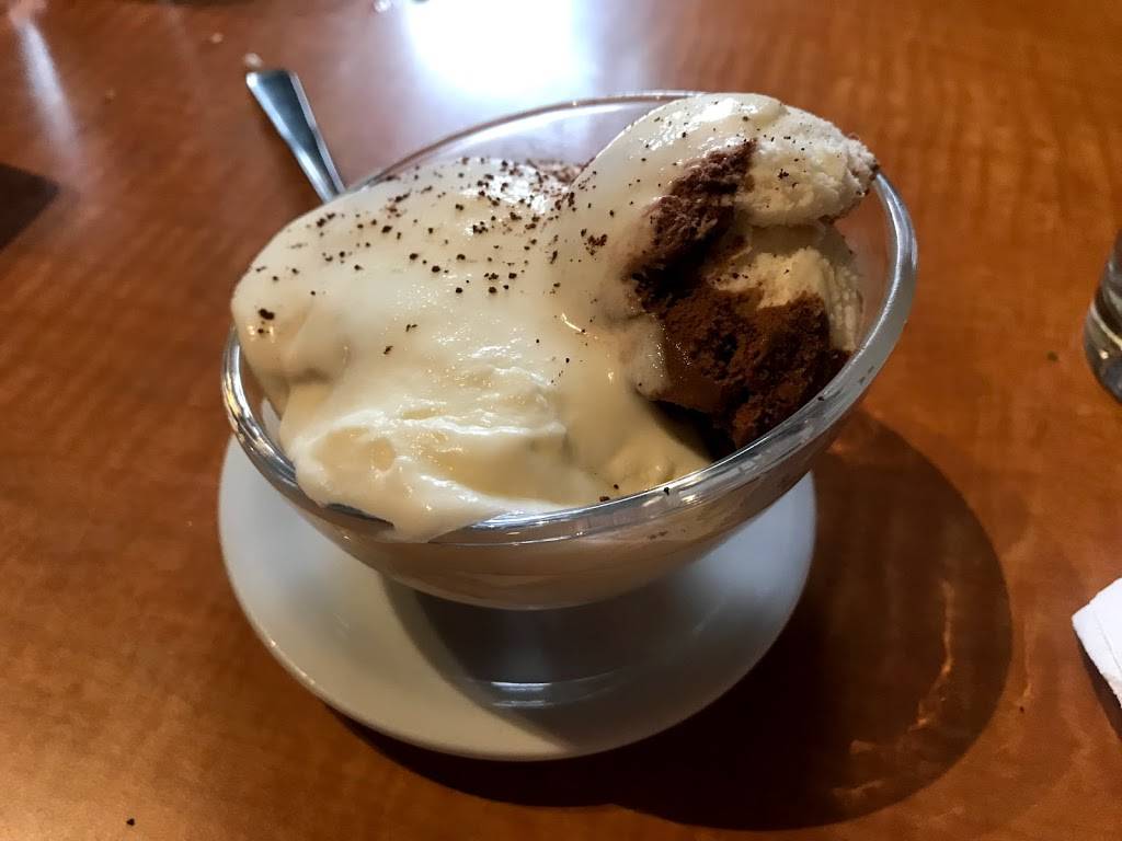 Mezzetta Restaurant & Tapas Br | restaurant | 681 St Clair Ave W, Toronto, ON M6C 1A7, Canada | 4166585687 OR +1 416-658-5687