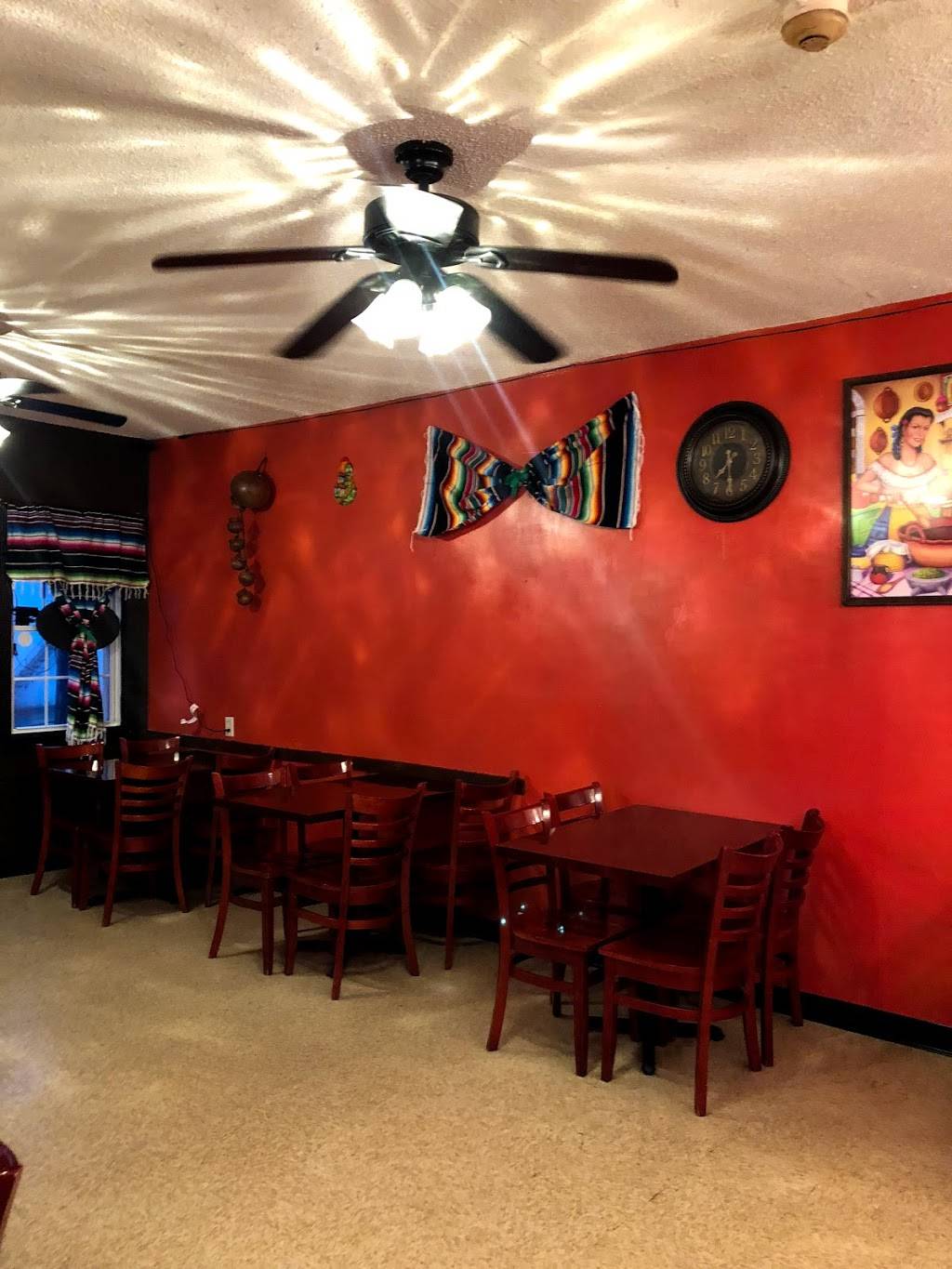 Tío Beto Restaurant | restaurant | 418 North St, Middletown, NY 10940, USA | 8457754411 OR +1 845-775-4411