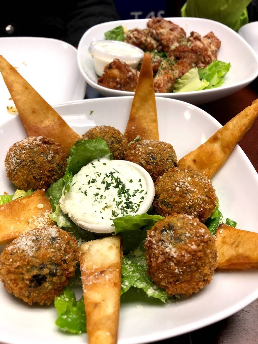 The Greek Place | restaurant | 2144 Jericho Turnpike, Garden City Park, NY 11040, USA | 5166734545 OR +1 516-673-4545