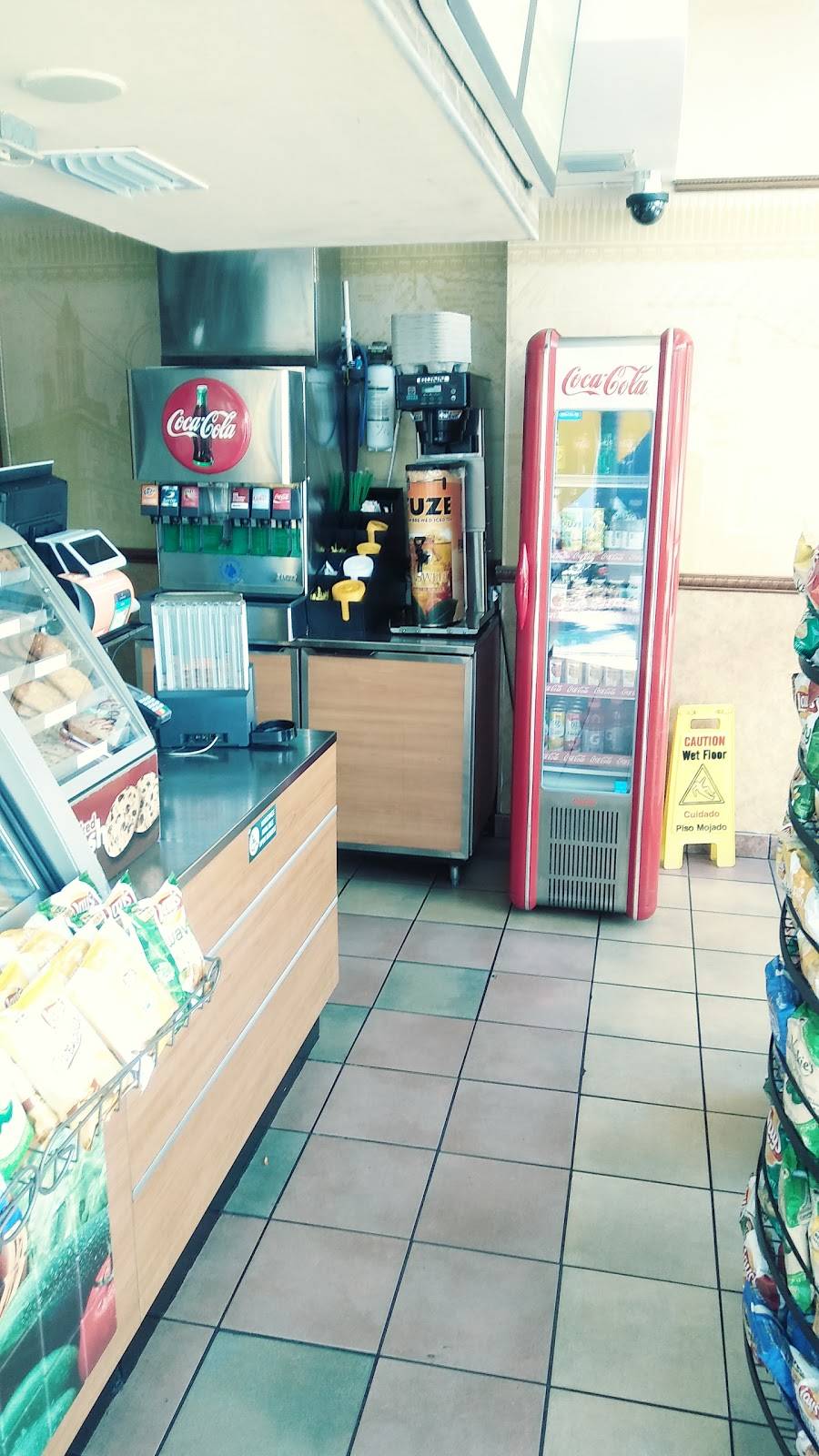 Subway Restaurants | restaurant | 2312 Hollywood Blvd, Hollywood, FL 33020, USA | 9544046260 OR +1 954-404-6260