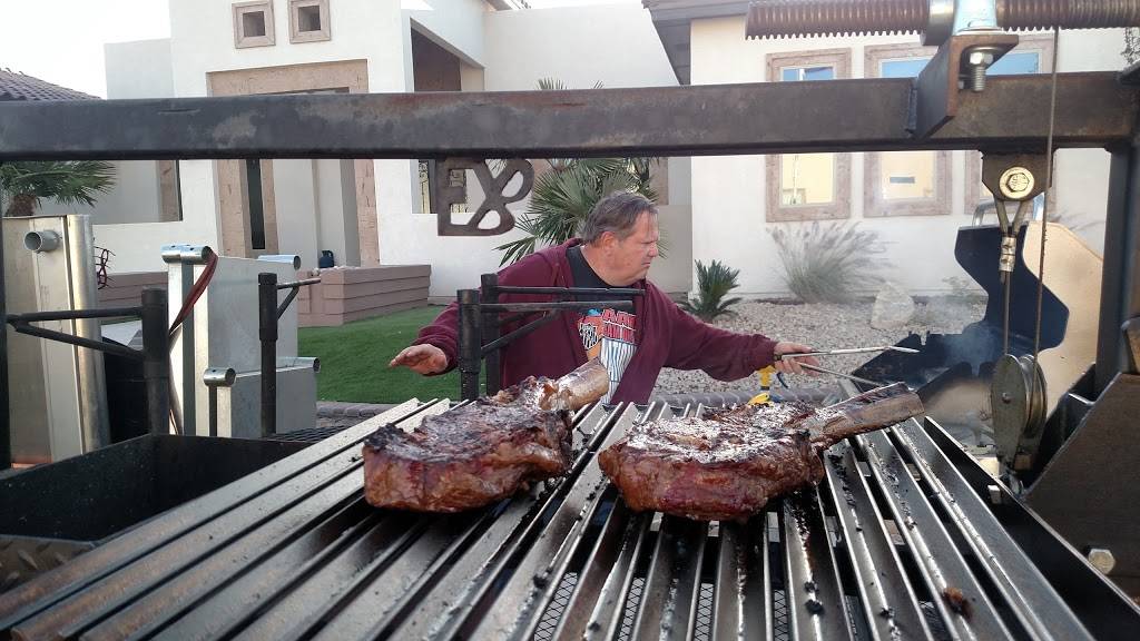 Chipotle Mexican Grill | restaurant | 6801 N Mesa St, El Paso, TX 79912, USA | 9158428588 OR +1 915-842-8588