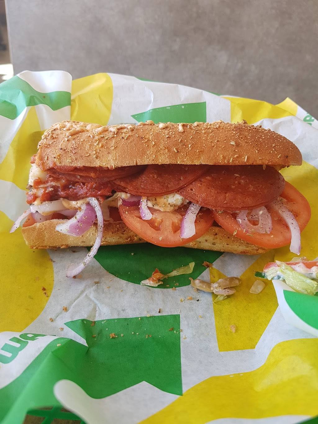 Subway | meal takeaway | 1523 Merivale Rd, Nepean, ON K2G 3J3, Canada | 6132283445 OR +1 613-228-3445