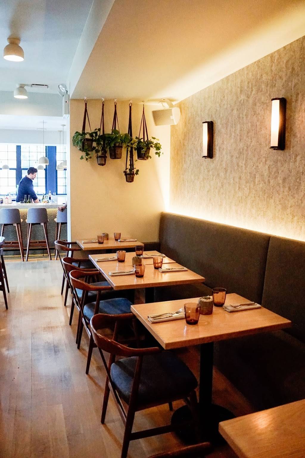 The Warbler | restaurant | 4535 N Lincoln Ave, Chicago, IL 60625, USA | 7736810950 OR +1 773-681-0950