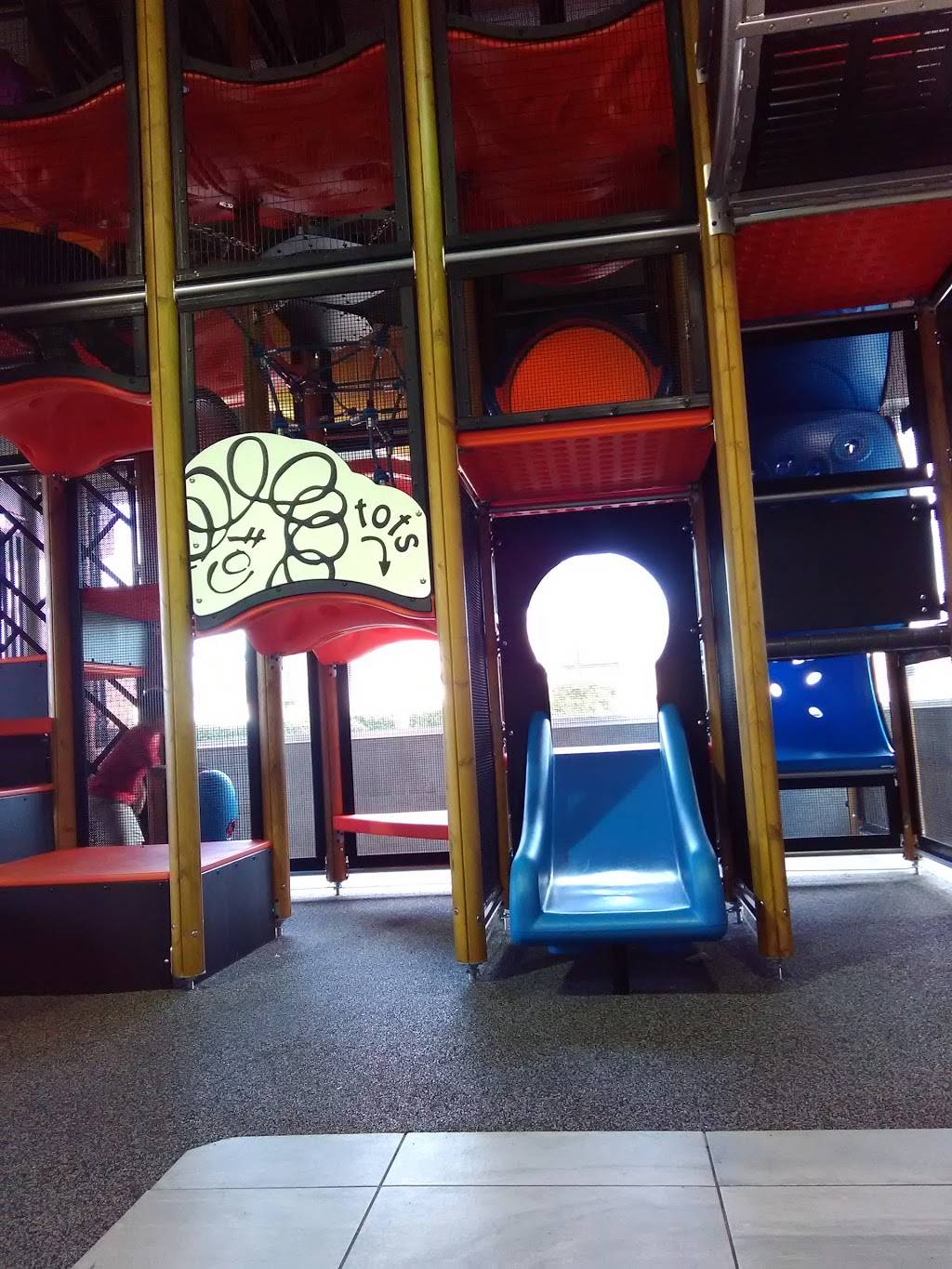 McDonalds | cafe | 2465 Main St, Tupelo, MS 38801, USA | 6628416800 OR +1 662-841-6800